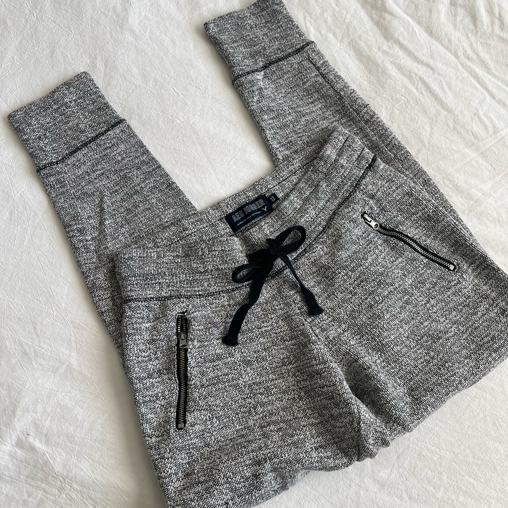 American Eagle joggers
